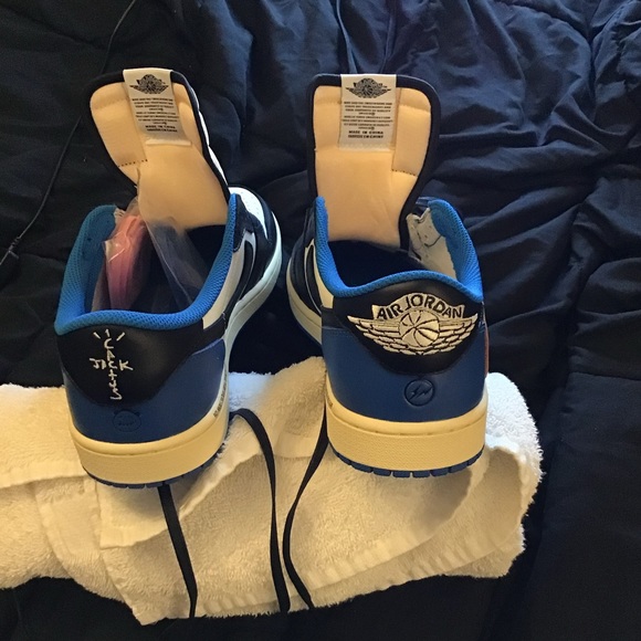 Nike Fragment design x Travis Scott Jordan 1s - Picture 3 of 9